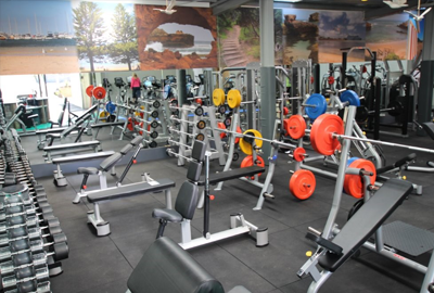 24/7 gym facility with Hammer Strength and LifeFitness equipment at Re-Creation Sorrento