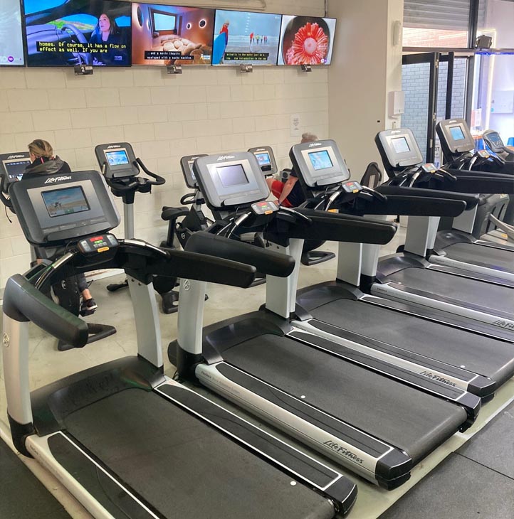 Cardio machines including treadmills at Re-Creation Health Club Sorrento